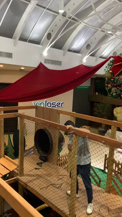 Instalação real da Telas SC em ambiente comercial